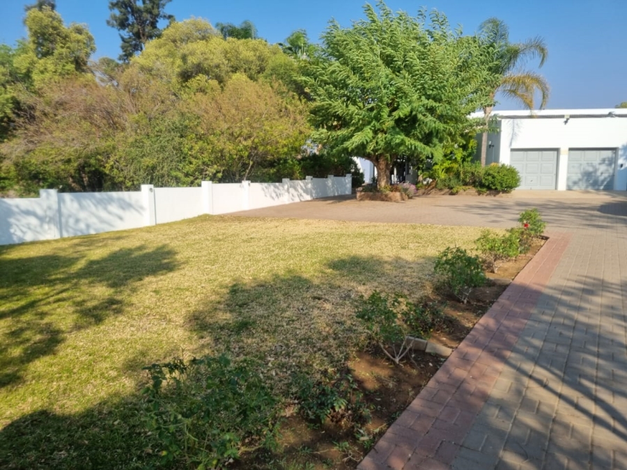 5 Bedroom Property for Sale in Upington Rural Northern Cape